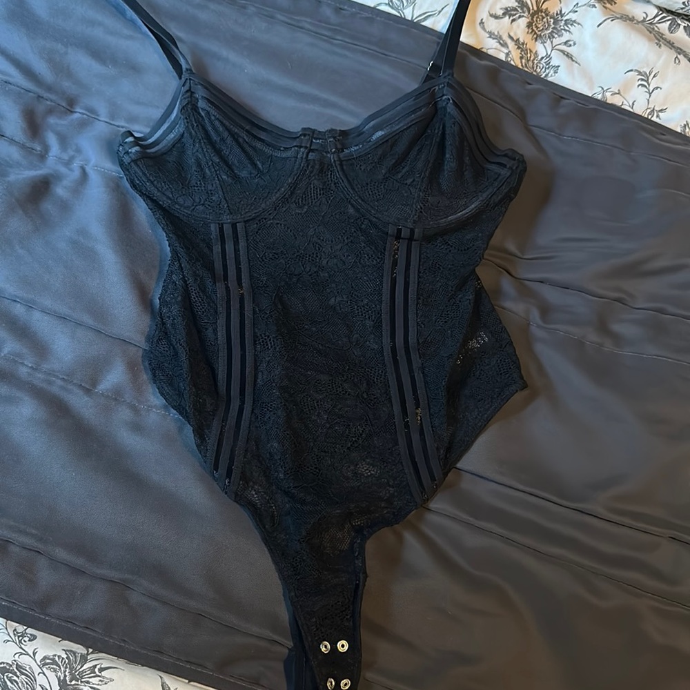 Dynamite Lace Bustier Bodysuit